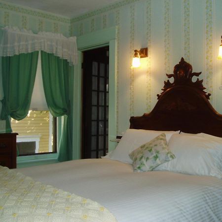 Rosewood Inn Corning Ngoại thất bức ảnh